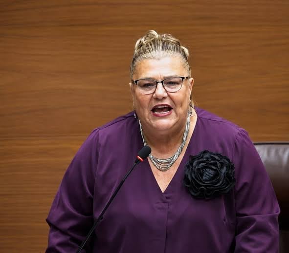 La diputada Kattia Calvo, presidenta de la comisión, explicó que su fracción tiene dudas sobre los efectos del medicamento y propone exigir una prueba de embarazo previa.