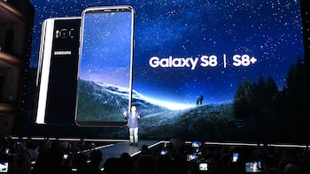 La actualización de Samsung no extiende el ciclo de soporte de los Galaxy S8 y Galaxy Note 8 ni suma protecciones frente a vulnerabilidades recientes. (Archivo)