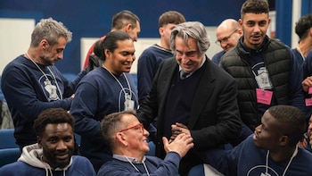 Presos de Milán hacen instrumentos