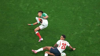 El inglés Quansah, sancionado con dos partidos por su roja contra México