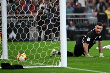 El portero Unai Simon durante