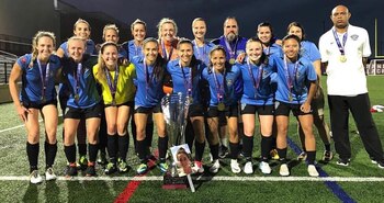 Natalia Ariza celebrando uno de