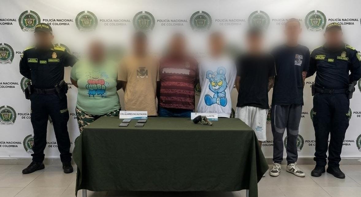La Policía capturó a seis presuntos integrantes del Ejército Gaitanista de Colombia durante allanamientos en Barranquilla y Malambo - crédito Policía Barranquilla