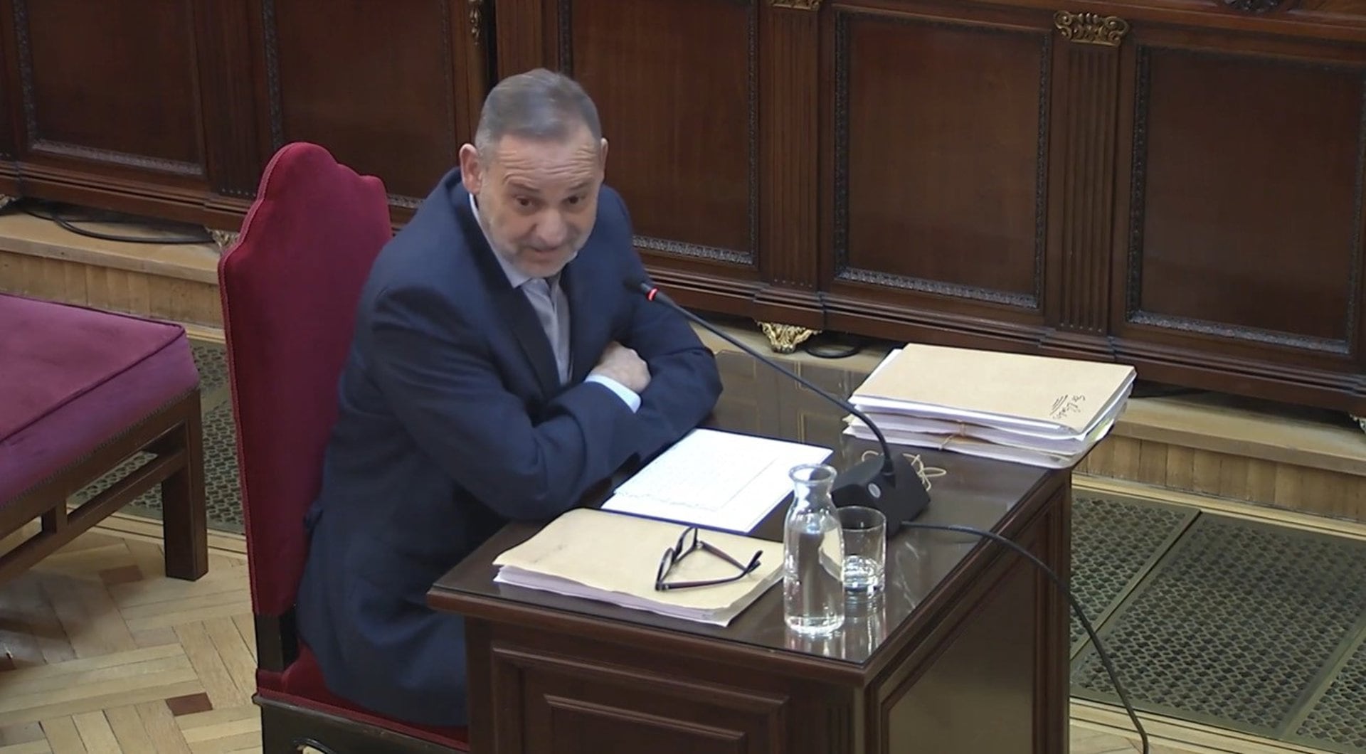 ÁBALOS SE DESVIN CULA: "Yo Ordené, No Contraté