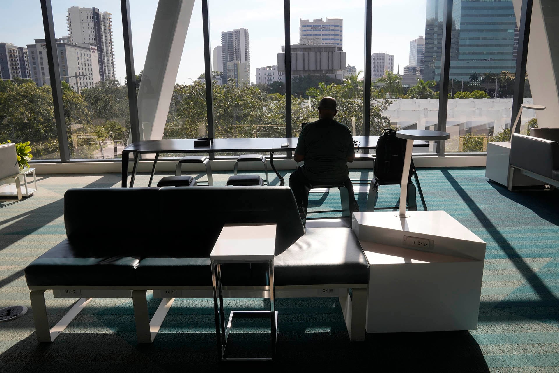 Miami dispara el precio de las oficinas y se recrudece la pelea por espacios premium