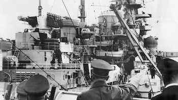 Adolf Hitler con el capitán