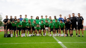 Rafael Guzmán integrando el equipo que hizo su debut contra Lille. - Crédito: Real Betis