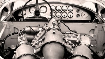 Sin la tapa del motor,