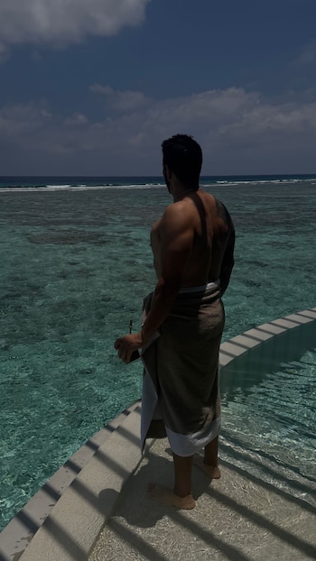 Martín, con mate en mano,