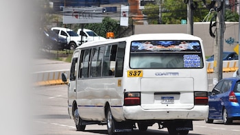 Transportistas en Honduras se quejan por altos costos operativos y extorsión que los tiene de rodillas