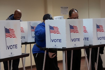 Michigan alberga una comunidad árabe-americana que podría influir en el resultado. (REUTERS/Rebecca Cook)