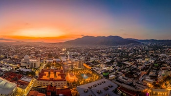 El Centro Histórico de San Salvador recibió más de 440 mil visitantes hasta el Jueves Santo