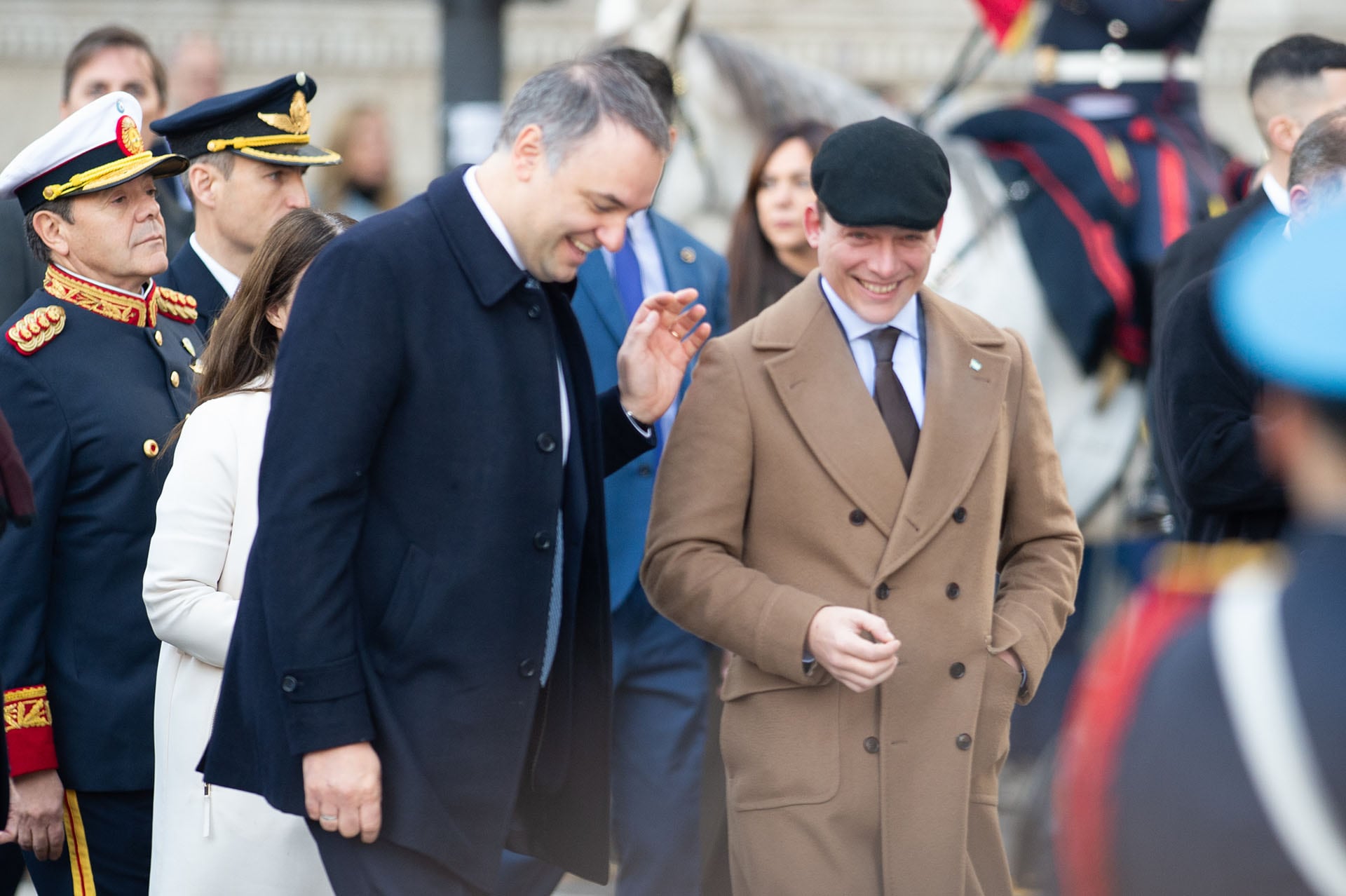 El jefe de Gabinete, Manuel Adorni, y el asesor presidencial, Santiago Caputo (Jaime Olivos)