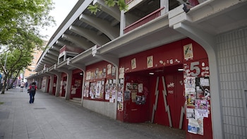 La Comunidad propone 18.500 espectadores, nueva grada y reforma de fachada del estadio de Vallecas
