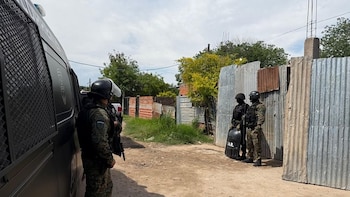 Mataron con un machete a un hombre en Corrientes y sospechan de una disputa entre bandas