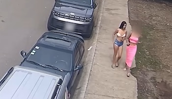 Las cámaras de seguridad permitieron identificar a la joven que salió del condominio donde fue encontrado sin vida el ciudadano estadounidense.