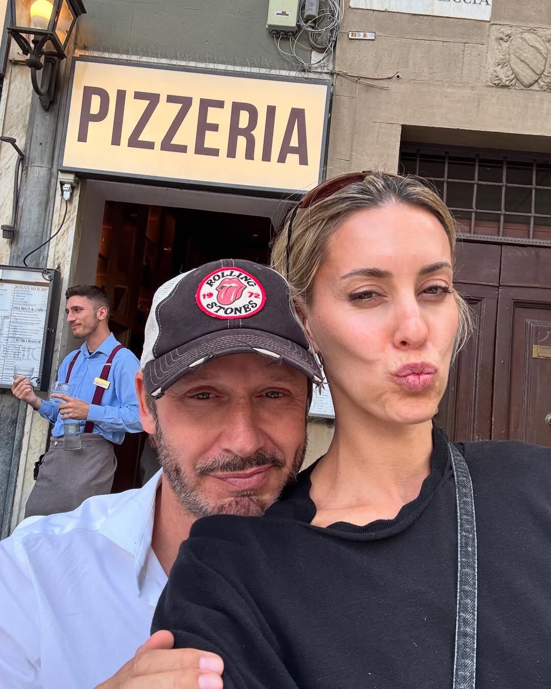 La pareja estuvo una semana en Europa y regresaron al país hace un día