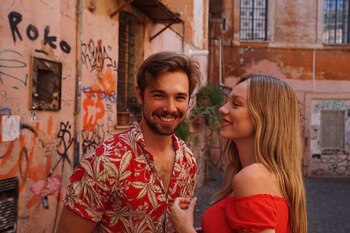Ester Expósito y a Alejandro Speitzer (Foto: Instagram@ester_exposito)