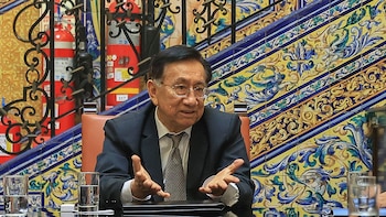 José María Balcázar se distancia