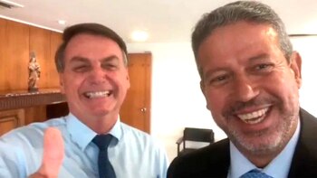 Jair Bolsonaro recibe a Arthur