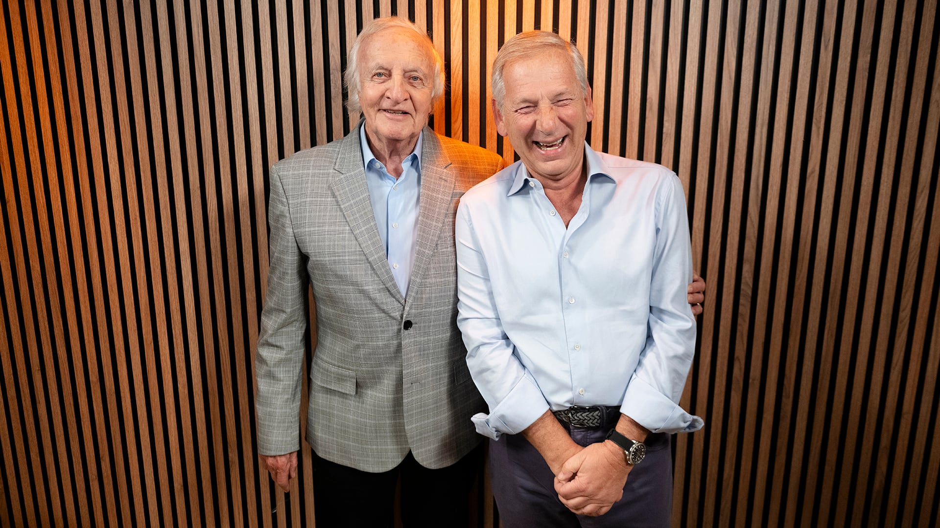 Marcelo Longobardi tentado de risa posa junto a Fernando Marín