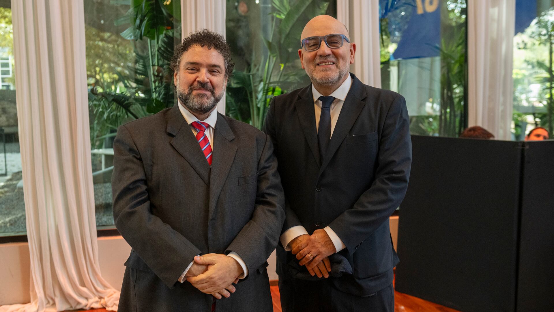 El director ejecutivo del CJL, Claudio Epelman, y Diego Barroetaveña, juez de la Cámara Federal de Casación Penal
