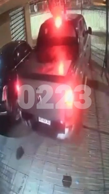 Tras unos segundos, uno de