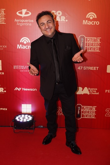 Diego Topa se vistió completamente