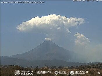 Imagen 1: Volcán de Fuego de Colima, 13:31 h (hora local).