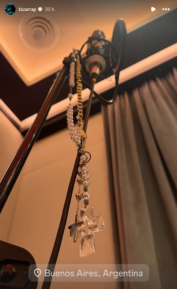 Rosalía llega a Buenos Aires y Bizarrap alimenta el misterio desde el estudio