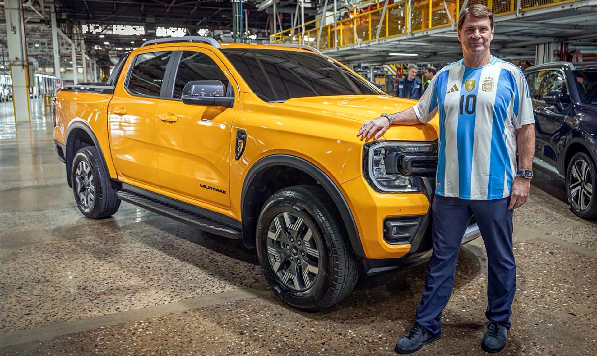 Jim Farley es el CEO mundial de Ford Motor Company estuvo este miércoles en la planta Pacheco. El ejecutivo nació en Argentina y vivió en Acasusso hasta los 9 años de edad