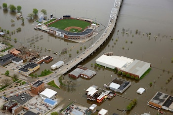 El Misisipi creció hasta 15 metros en algunos tramos (AP)