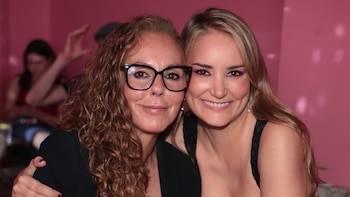 Alba Carrillo rompe una lanza por Rocío Carrasco y Fidel Albiac y atiza a Gloria Camila: "Me aburren soberanamente"