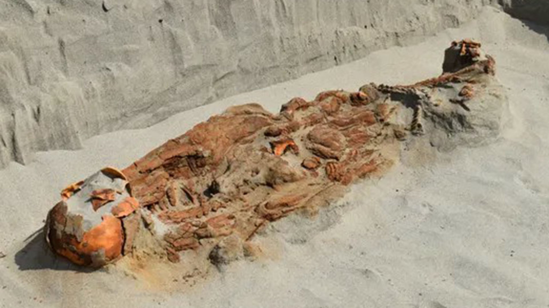 En 2025, arqueólogos encontraron en Puémape, Perú, sacrificios humanos de hace 2.300 años (Crédito: Henry Tantaleán)