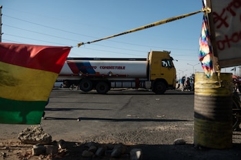 Ante el agravamiento del escenario, se organizó una caravana humanitaria para asistir con alimentos y medicamentos a cientos de conductores atrapados en las carreteras (Foto: Shutterstock)