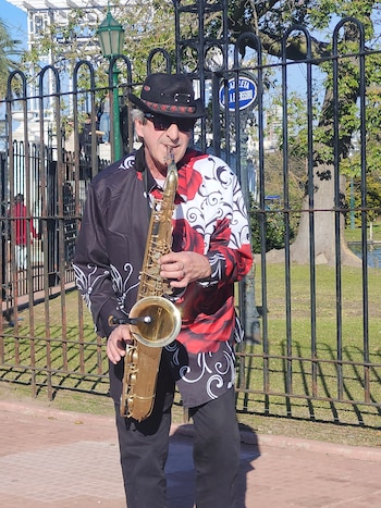 Antonio Luis BRUNACCI, artista callejero