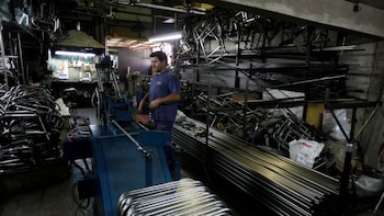 El dato que expone el desafío de la economía: aumentaron 11% las horas trabajadas pero la producción solo subió 3% en diez años