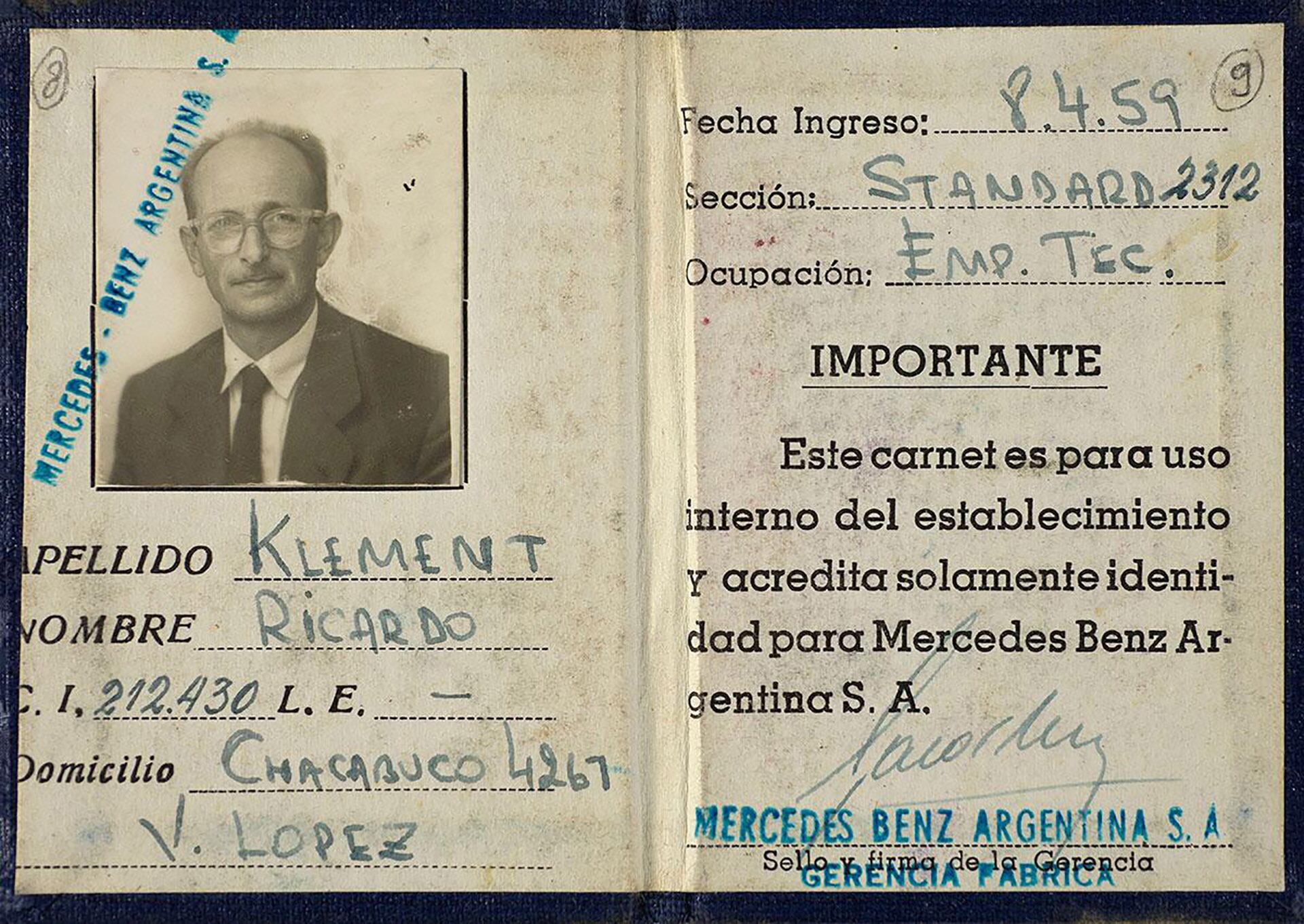 Carnet de empleado de Adolf Eichmann, bajo el falso nombre de Ricardo Klement como empleado de Mercedez Benz