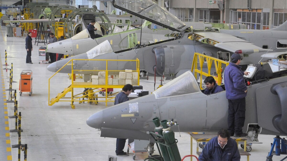 FADEA recibe certificación clave para el mantenimiento de aeronaves comerciales y proyecta expansión