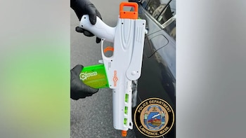 La policía de Lawrence imputó cargos de asalto y agresión con arma peligrosa tras el incidente con pistola Orbeez (Lawrence Police Department)