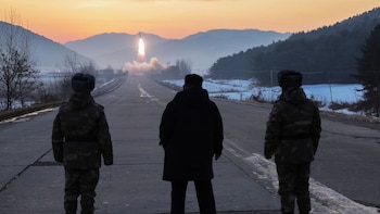 Corea del Norte lanzó dos