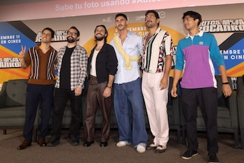 CIUDAD DE MÉXICO, 09SEPTIEMBRE2025.
Enrique Arrizon, J.M. Cravioto, Emiliano Zurita, Alejandro Speitzer, Ianis Guerrero y Juan Pablo de Santiago durante la conferencia de la película "Autos, mota y rocanrol". FOTO: EDGAR NEGRETE LIRA/CUARTOSCURO.COM