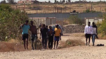 Migrantes subsaharianos en el lado