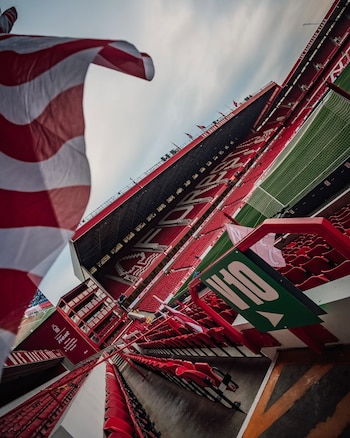 Así se encuentra el estadio donde se jugará el partido entre Nottingham Forest y Liverpool - crédito @NFFC / X