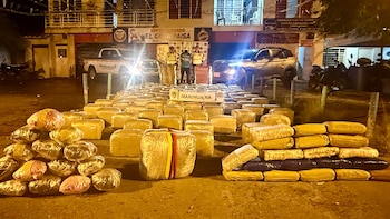 Incautaron ‘narco camioneta’ con 744