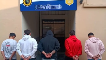 Detuvieron a cinco personas por el crimen de un hombre que murió apuñalado en plena calle de Entre Ríos