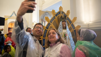 Peregrinación a Luján 2026, en vivo: miles de peregrinos ya rezaron ante la Virgen y siguen llegando columnas