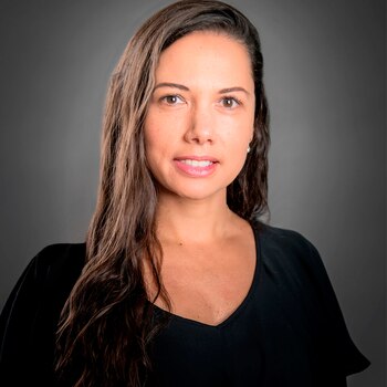 Alexandra Solano es directora del