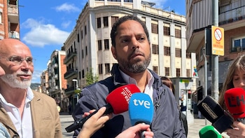 Ignacio Garriga (Vox) responsabiliza a Montero de falta de medios policiales: "Es una sinvergüenza"