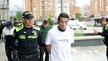 Alias Charles era quien recibía